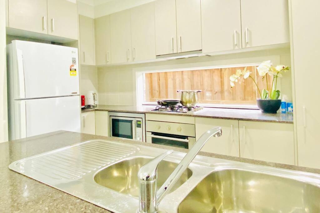 Kellyville 5Br Near Park And Shopping Mall المظهر الخارجي الصورة
